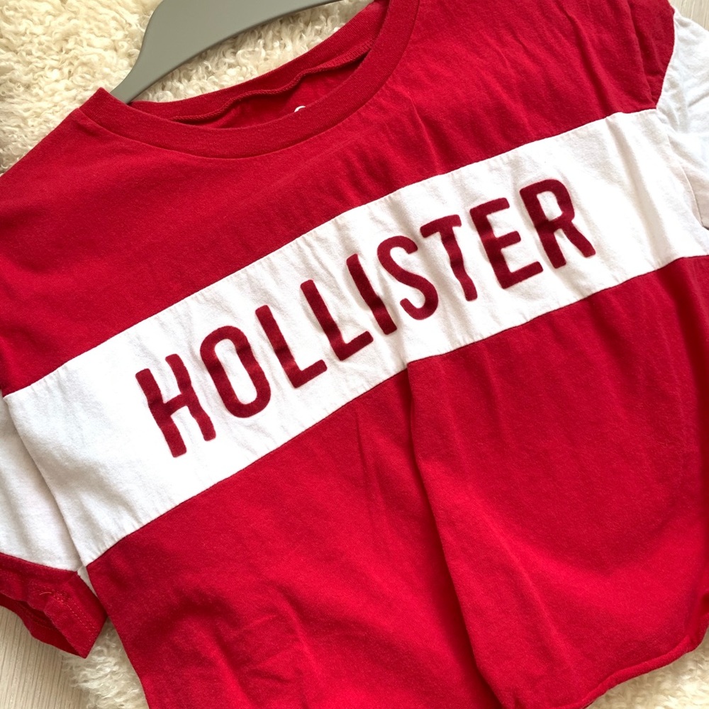 hollister tee